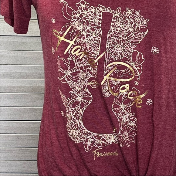 HARD ROCK CAFE Women's Twist Hem Tee (NWT
Burgundy-XS - Picture 2 of 3